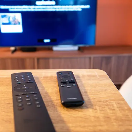 Appartement Avec 2 Chambres, Bureau Et Wifi Fibre