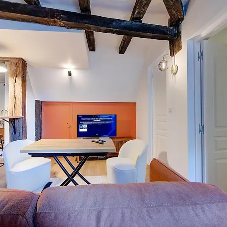 Avec 2 Chambres, Bureau Et Wifi Fibre Апартаменти *