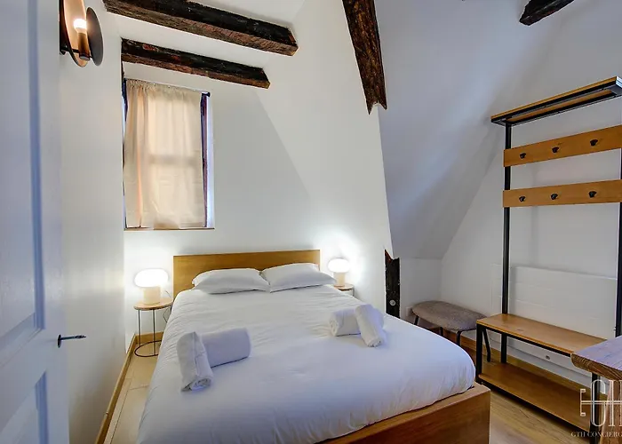 Avec 2 Chambres, Bureau Et Wifi Fibre *