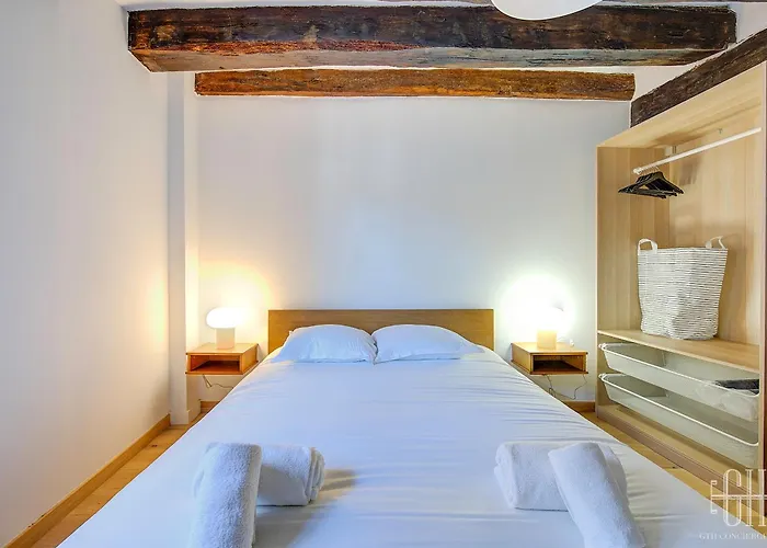 Avec 2 Chambres, Bureau Et Wifi Fibre Appartamento